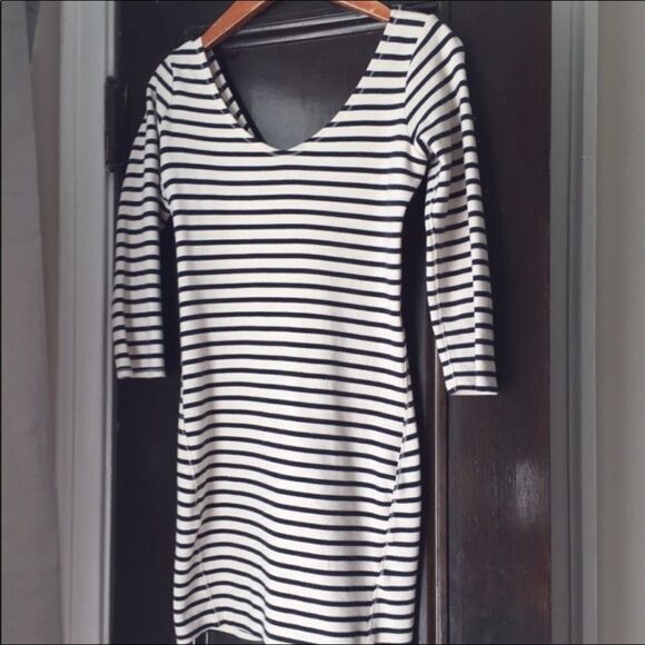 ✨Abercrombie & Fitch Striped Dress✨ - Picture 2 of 4